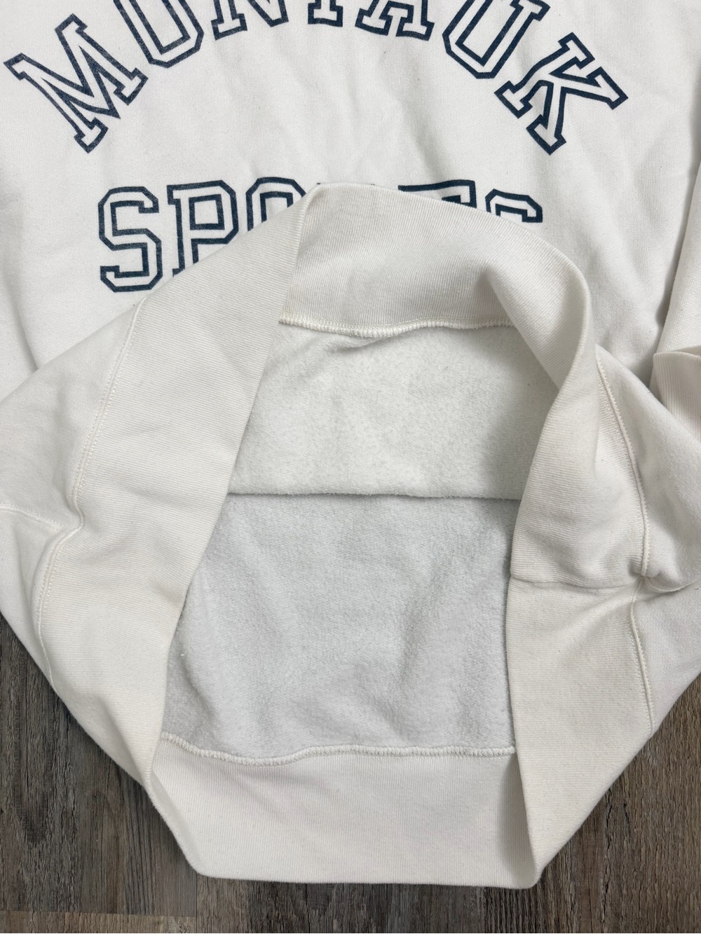 Abercrombie & Fitch Men’s Montauk Sports Cream Crewneck Sweatshirt, size LG - Picture 3 of 3